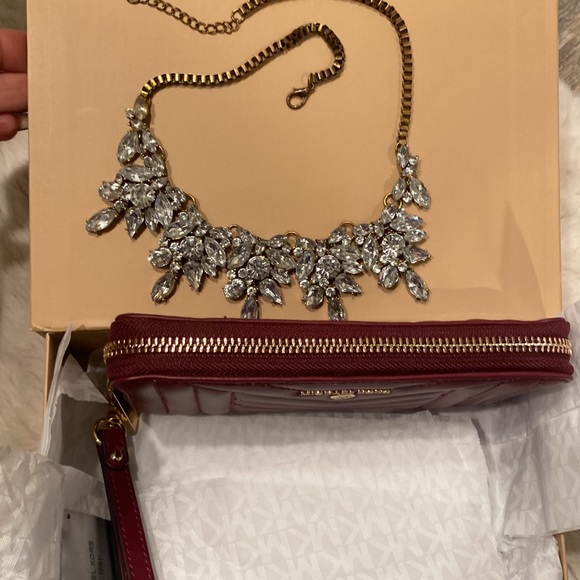 On the GO-GO - Picture 6 of 9